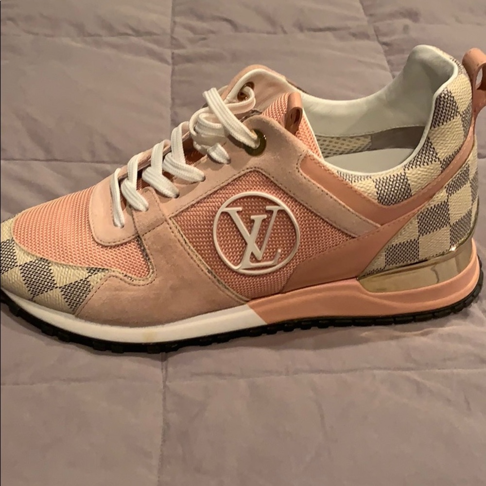 Verily use LV tennis shoes